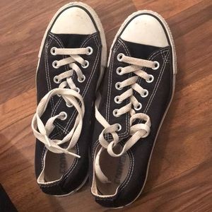 Black converse
